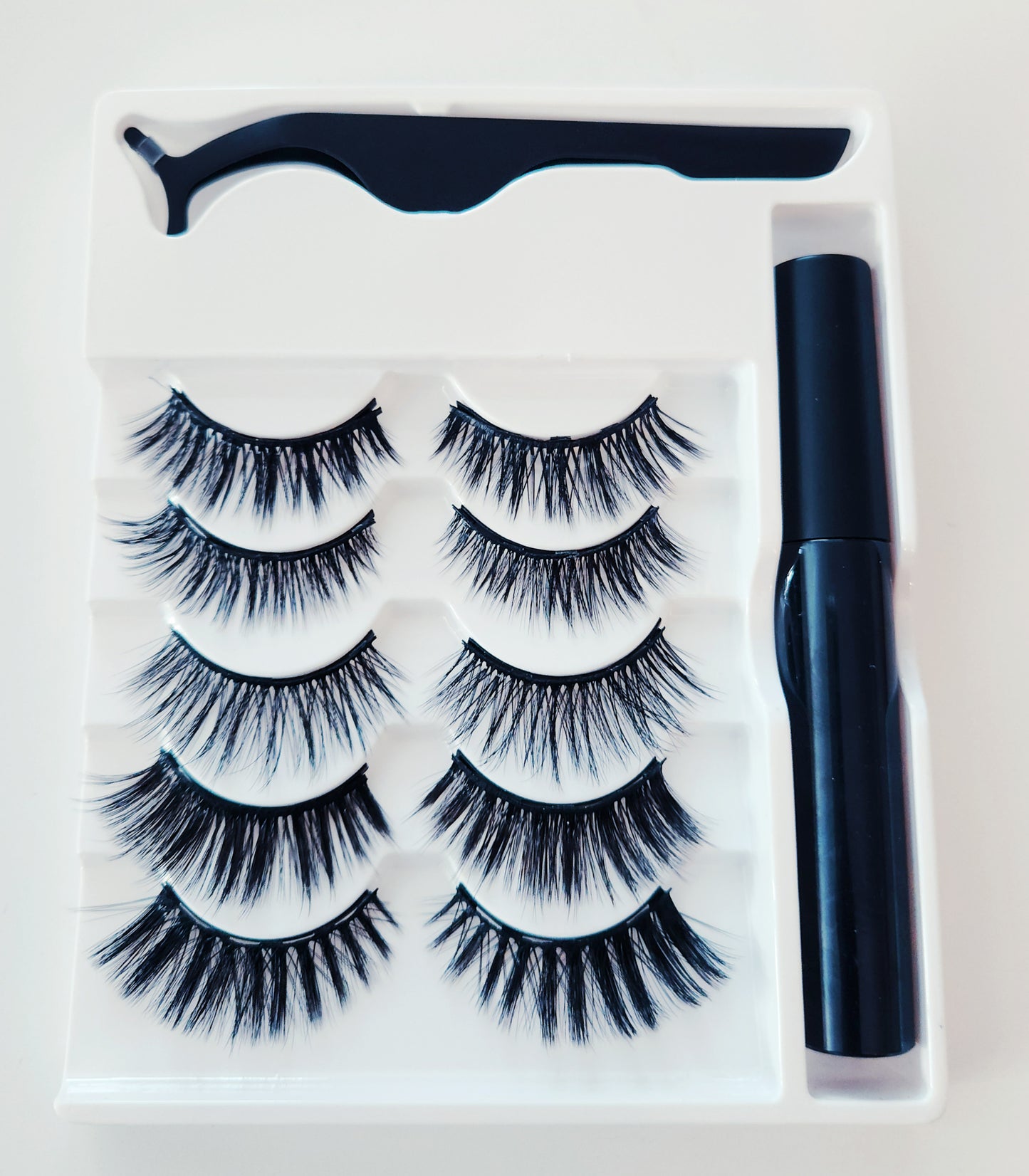 Magnetic Eyelashes
